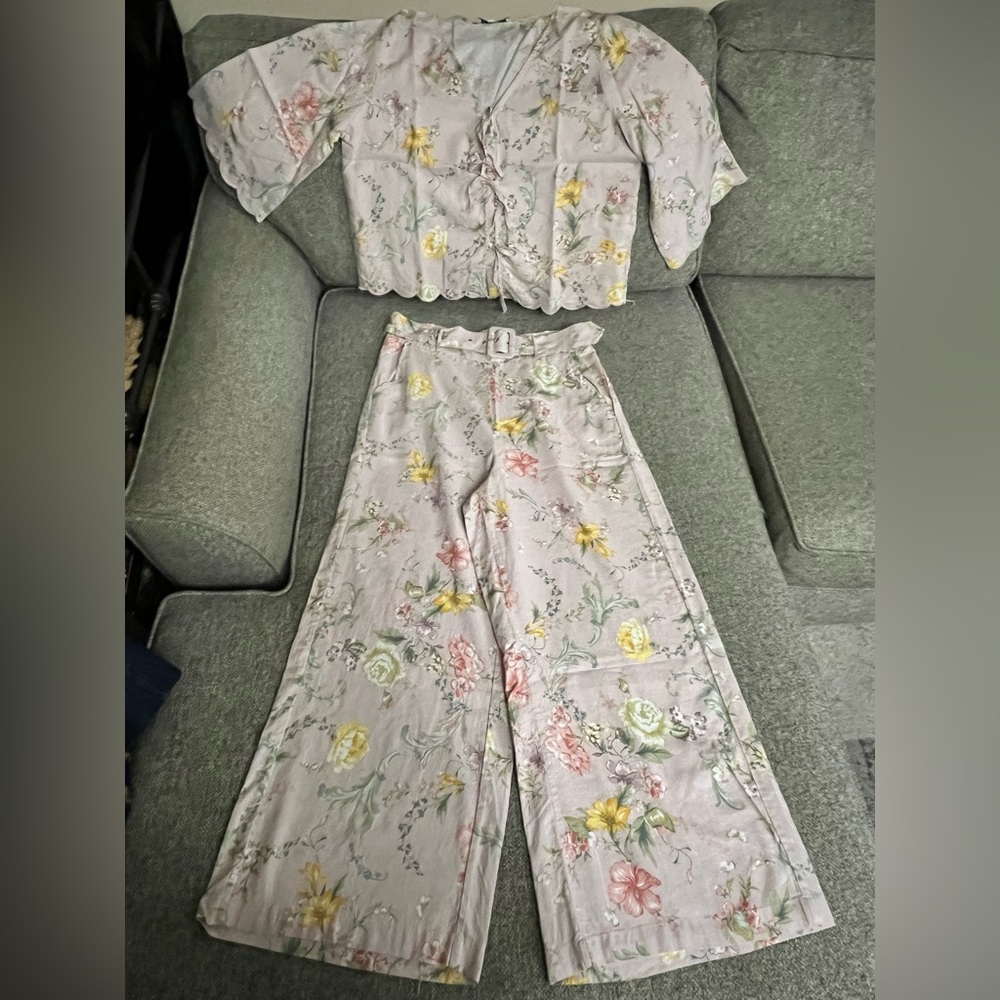 Laura Ashley Vintage- Inspired Floral Print
Matching Set